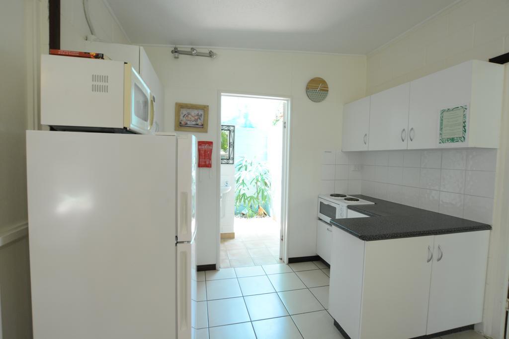 Shambhala Retreat Magnetic Island Cottages Nelly Bay Buitenkant foto